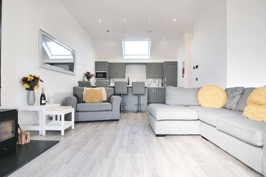 Hoxne Cottages - Daisy Cottage With Private Hot Tub York Exterior foto